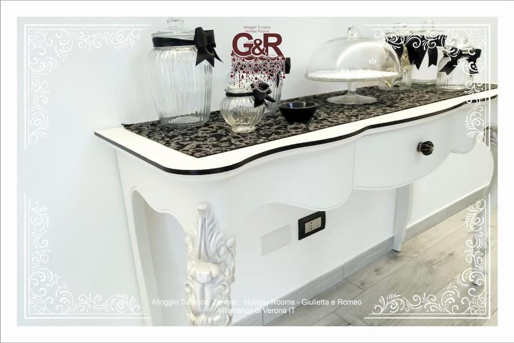 Alloggio Turistico Giulietta E Romeo - Intero Appartamento - Villafranca Di Verona, Zimmer, Holiday Rooms Екстериор снимка